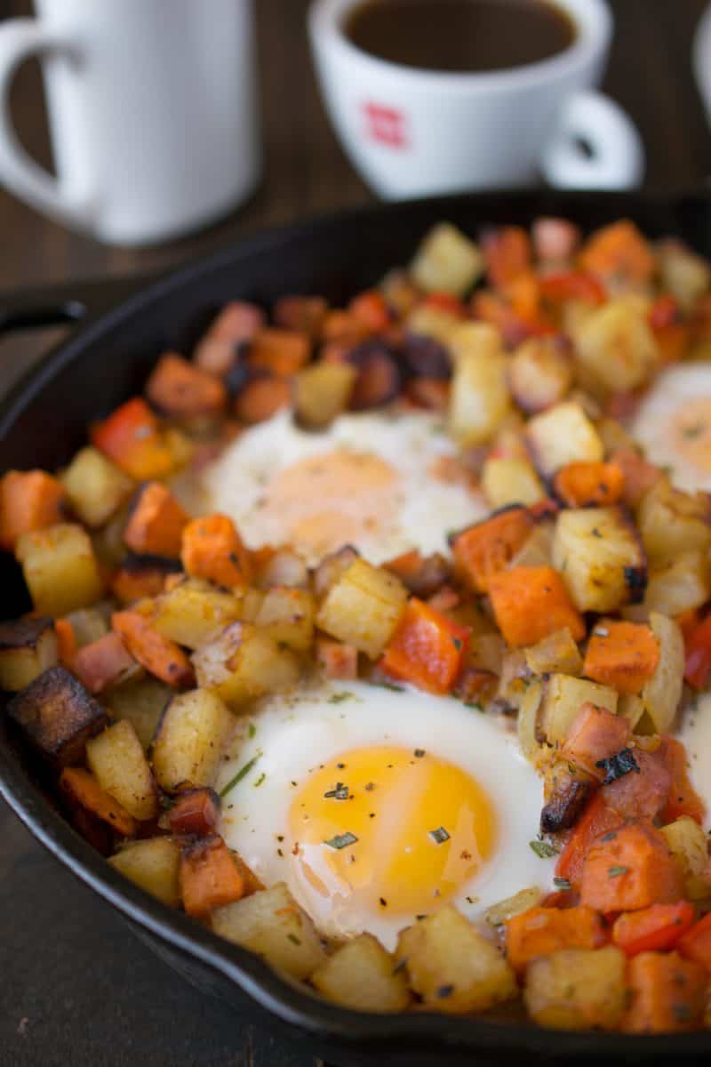 Baked breakfast potatoes with eggs - An easy one pan breakfast or brunch
